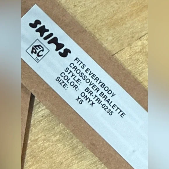 Skims Fits Everybody Triangle Bralette Bra Size xs Onyx Black NWT - Picture 4 of 5